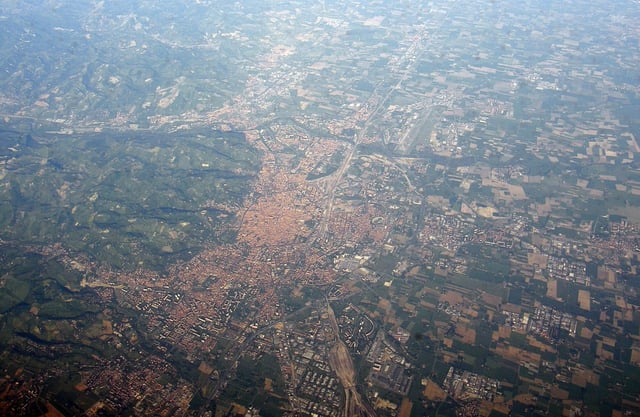 Aerial photograph of Bologna (from East to West).
