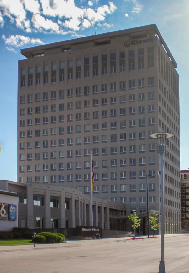 Kiewit Tower, the location of Berkshire Hathaway's corporate offices