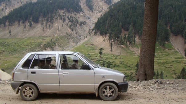 Side view of the 2001 Pakistani Suzuki Mehran.