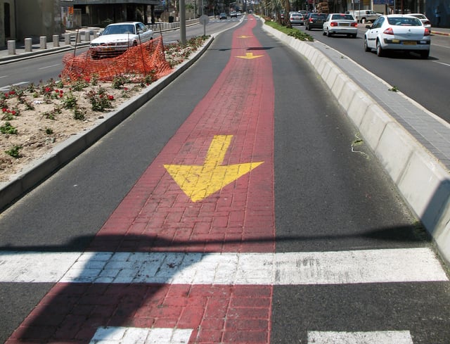 Completed Metronit track in downtown Haifa