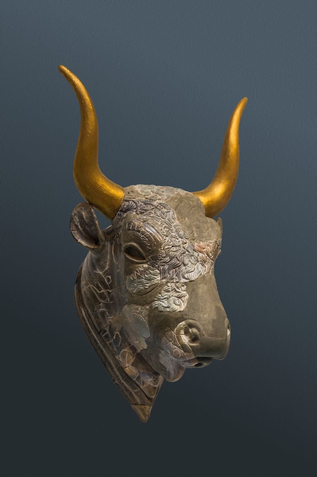 Bull rhyton from Kato Zakros