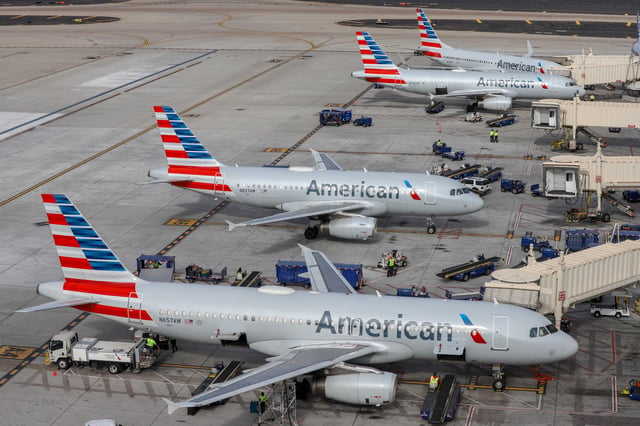American Airlines aircraft at Phoenix Sky Harbor International Airport.