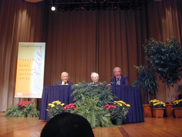 Institute Professors Emeriti and Nobel Laureates (from left to right) Franco Modigliani (deceased), Paul Samuelson (also deceased), and Robert Solow (picture taken in 2000)