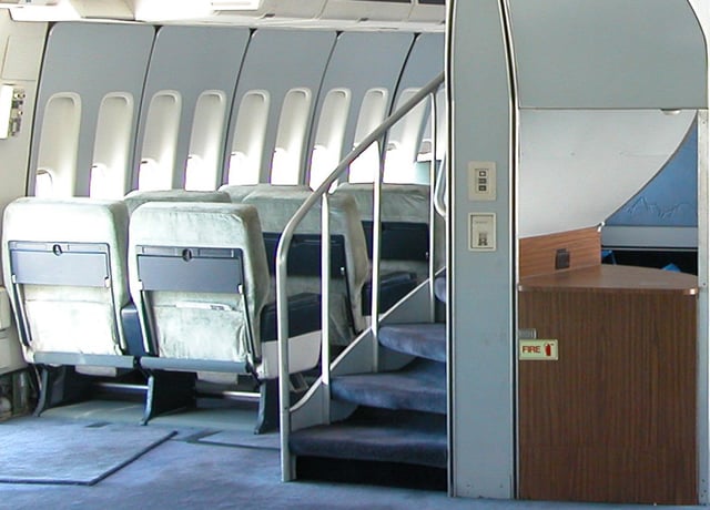 On the 747-100 and 747-200, a spiral staircase connected the main and upper decks. Previously, Boeing used a spiral staircase in its Model 377 Stratocruiser in 1946.