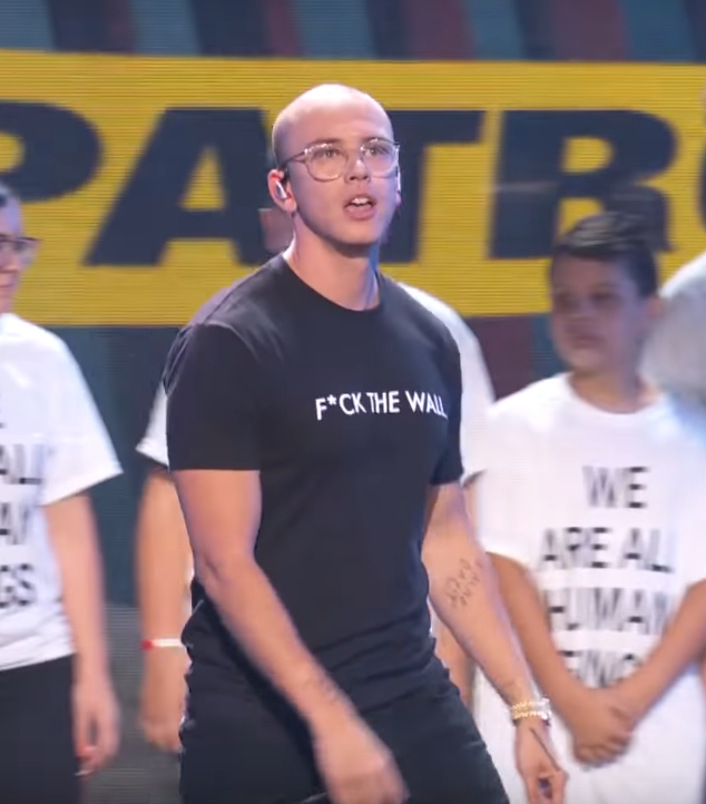 Logic performing at the 2018 VMAs