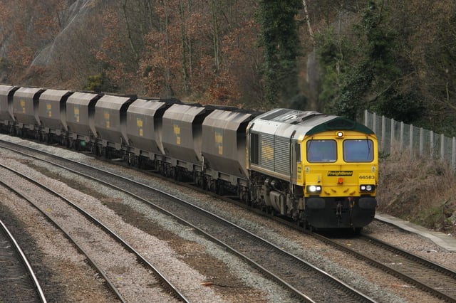 A Freightliner Class 66 pulling coal at Chesterfield, Derbyshire
