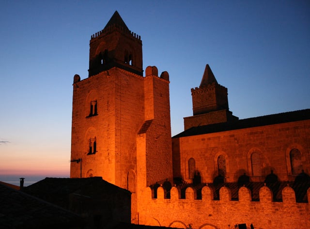 The cathedral of Cefalù at night