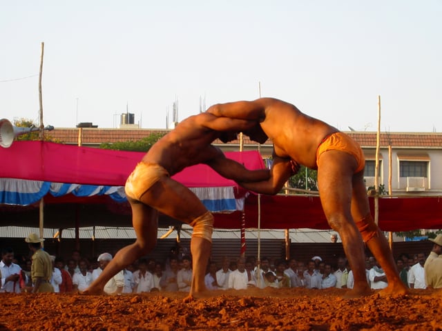 Indian wrestlers from Davangere in 2005