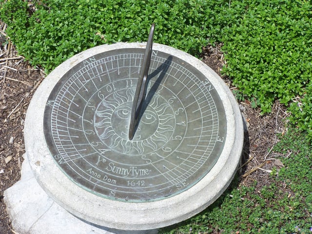 Simple horizontal sundial