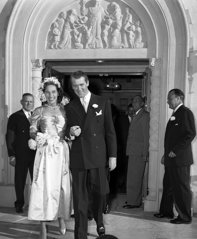 The Brentwood Presbyterian Church was the site of the wedding of actor James Stewart and Gloria H. McLean in 1949.Los Angeles Times