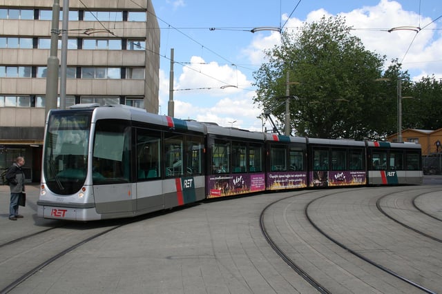 A Citadis tram outside the former Rotterdam Centraal, 2008