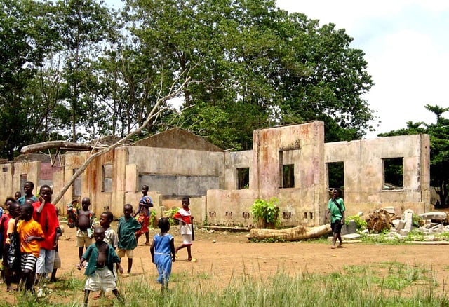 A school in Koindu destroyed during the Civil War; in total 1,270 primary schools were destroyed in the War.
