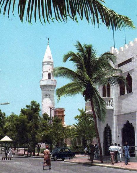 An avenue in central Mogadishu in 1963