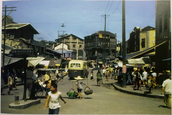 A street scene in Chongqing, c. 1944