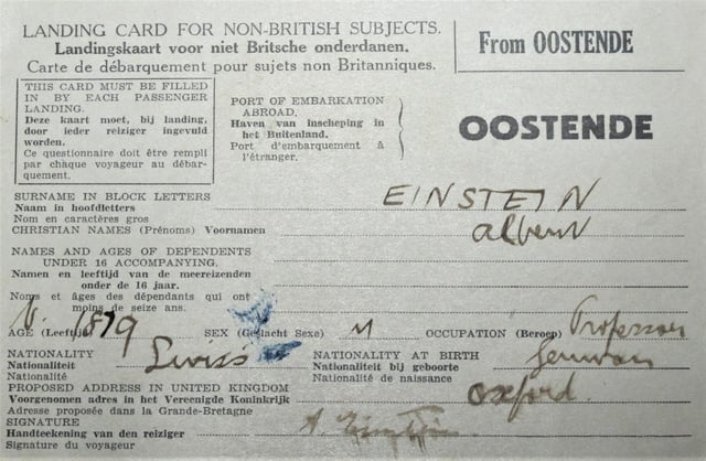 Albert Einstein's landing card (26 May 1933), when he landed in Dover (United Kingdom) from Ostende (Belgium) to visit Oxford.