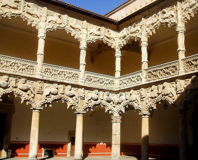 Isabelline style Courtyard of the Lions of the Palacio del Infantado