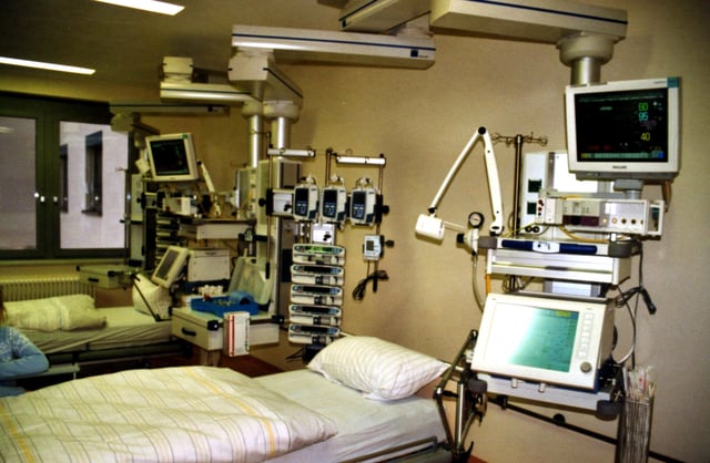 A standard intensive care unit (ICU) within a hospital