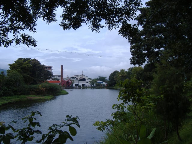 Lake La Rosa and the Museum of Science and Technology in the background.