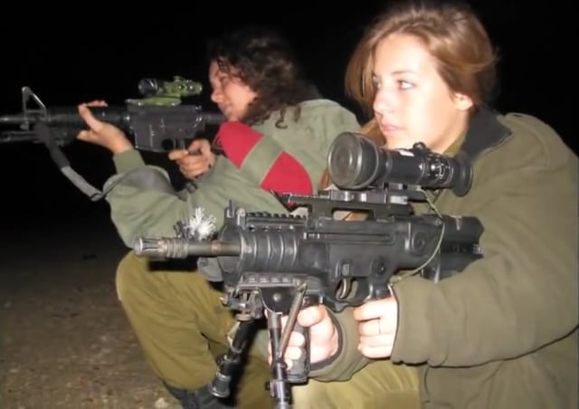 IDF Warrant Officers with the M16 and IWI X95; two common assault rifles of the IDF.