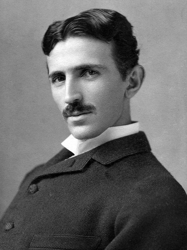 Tesla, aged 34, circa 1890. Photo by Napoleon Sarony