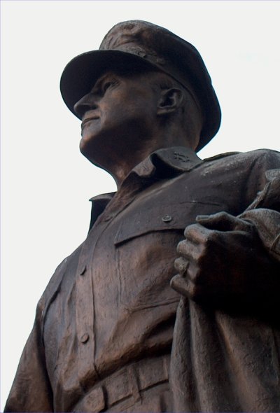The Douglas MacArthur Statue