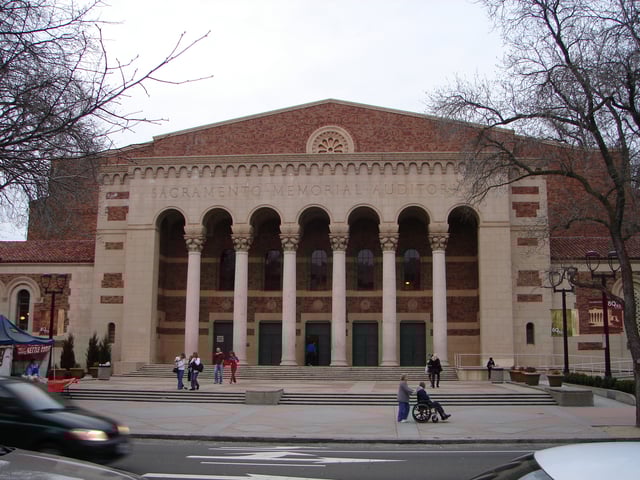 The Sacramento Convention Center Complex hosts the Sacramento Ballet and the Sacramento Philharmonic Orchestra.