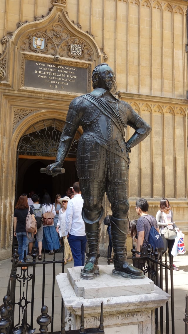 William Herbert statue at Bodleian Library, Oxford