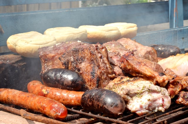 Chilean Asado (Barbecue) and Marraqueta