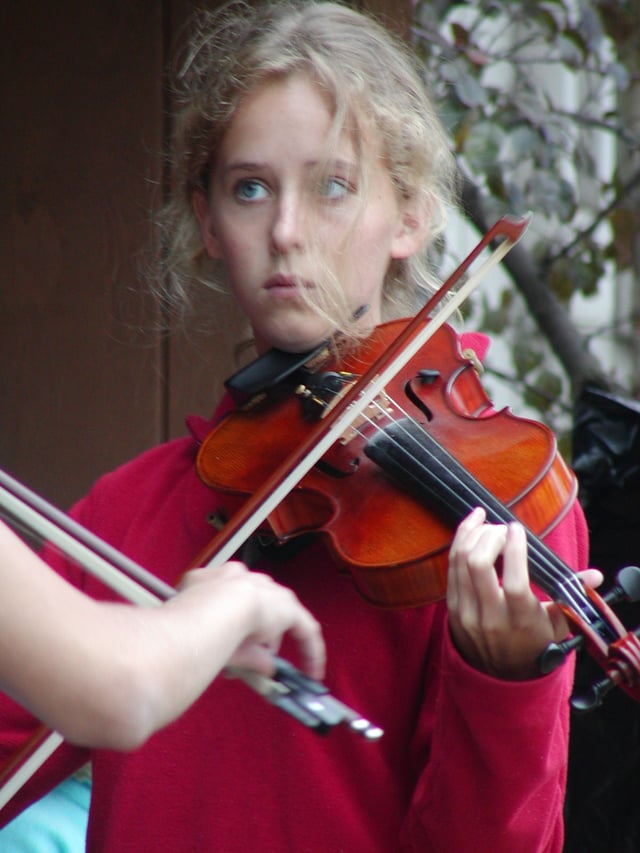 A youth fiddle performance at the Minnesota State Fair