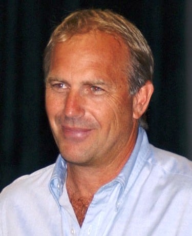 Costner visiting Andrews Air Force Base in July 2003