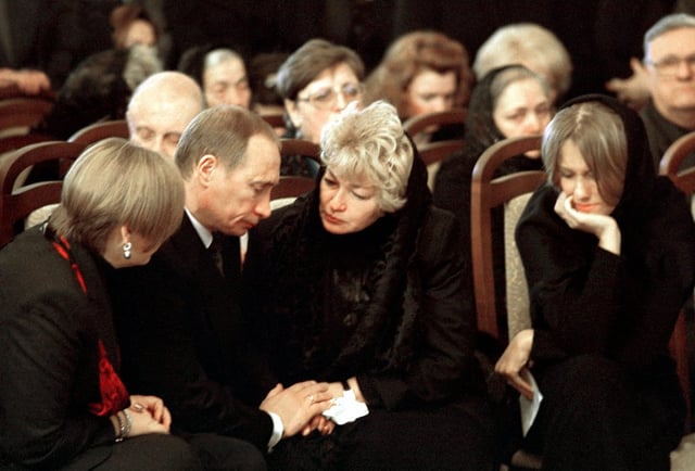 Vladimir Putin, Lyudmila Narusova and Ksenia Sobchak at the funeral of Putin's former mentor Anatoly Sobchak, Mayor of Saint Petersburg (1990–1996).