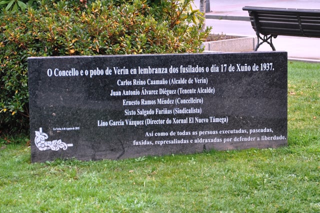 Memorial to the mayor and other republicans, including a syndicalist and a journal director, executed in Verín, June 17, 1937.