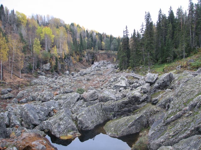 The "dead waterfall" in the autumn of 2006.