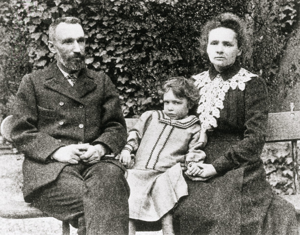 Pierre, Irène, Marie Curie