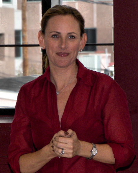 Matlin at the 2007 Texas Book Festival promoting one of her works