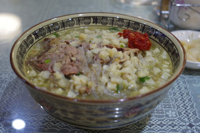 Yangrou Paomo, a well-known Xi'an dish