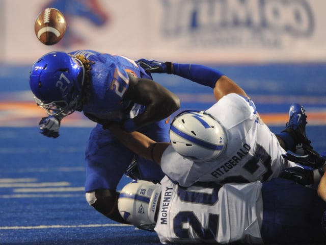 Jay Ajayi (left) playing for Boise State in 2013