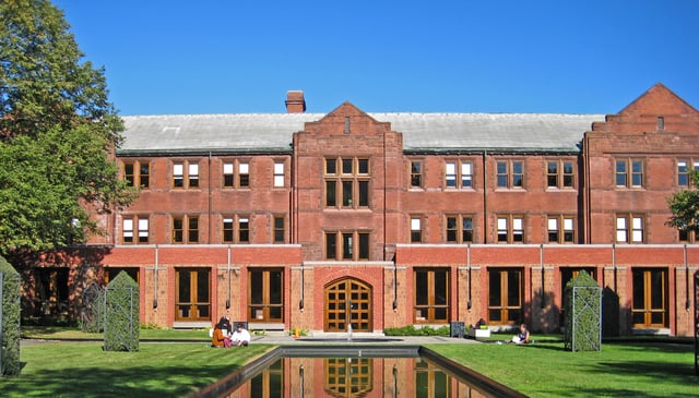 The Munk School of Global Affairs encompasses programs and research institutes for international relations.