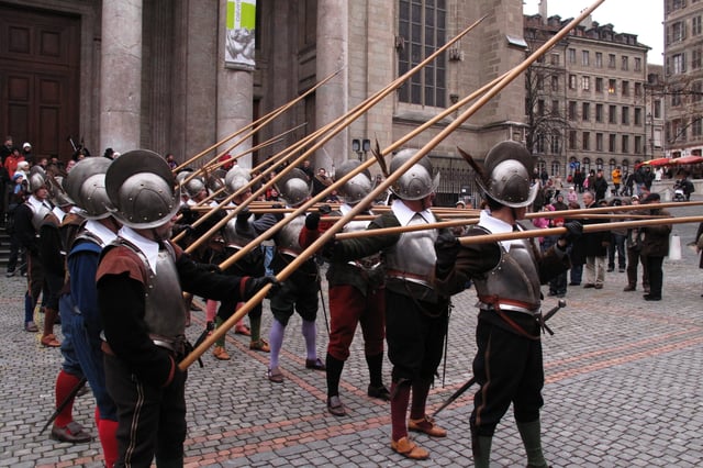 First rank with pikes at "charge", second rank holding pikes at "port".