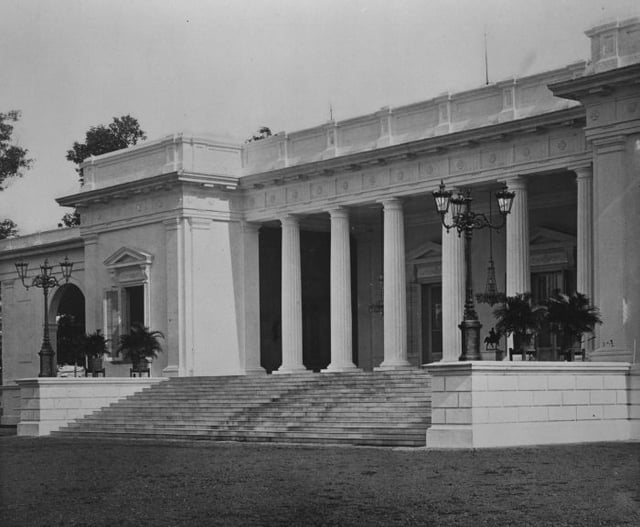 Governor-General's palace in Batavia (1880-1900).