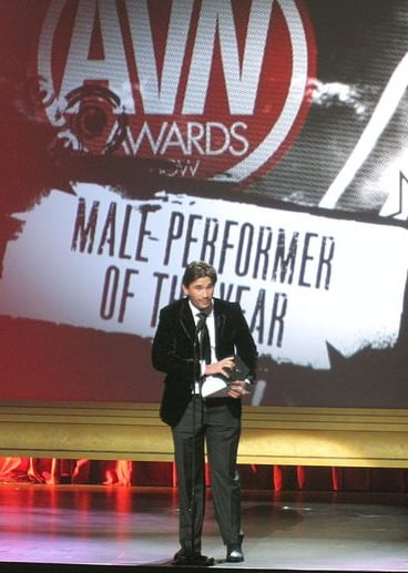 Manuel Ferrara winning Male Performer of the Year at the 2010 AVN Awards show
