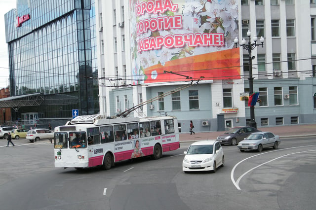 Trolleybus near Lenina Square