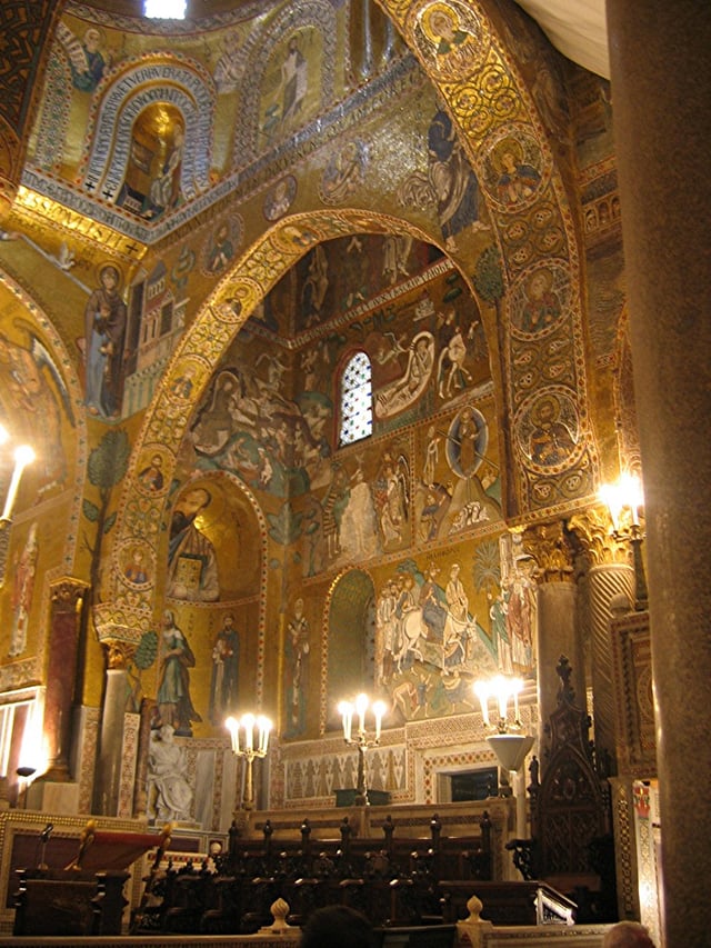 Cappella Palatina, decorated with Byzantine, Arabic and Norman elements.