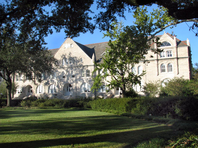A view of Gibson Hall at Tulane University
