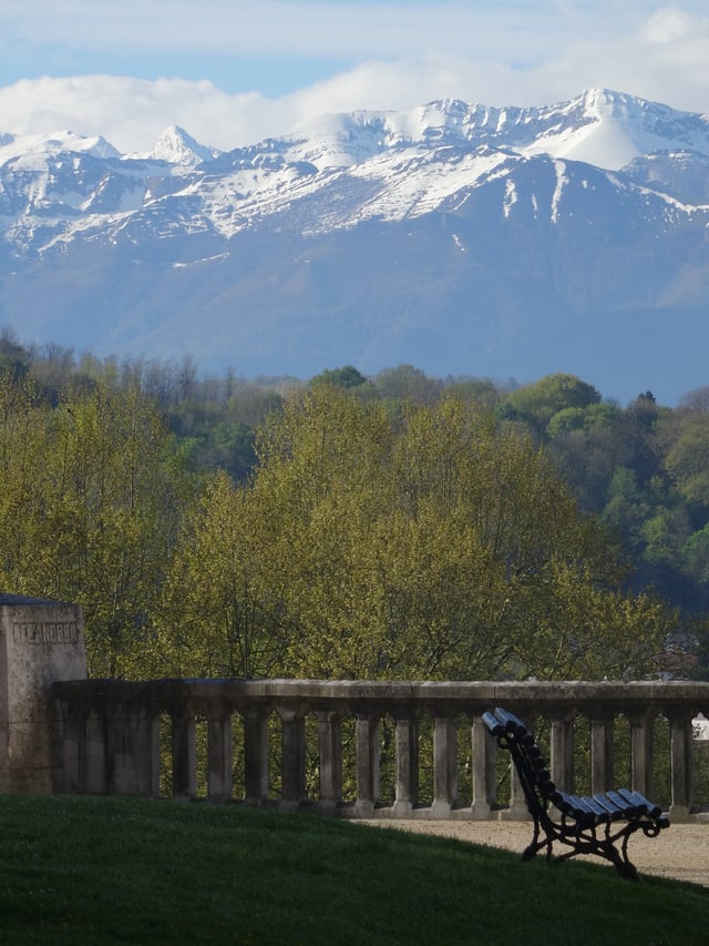 The view from the Boulevard des Pyrénées