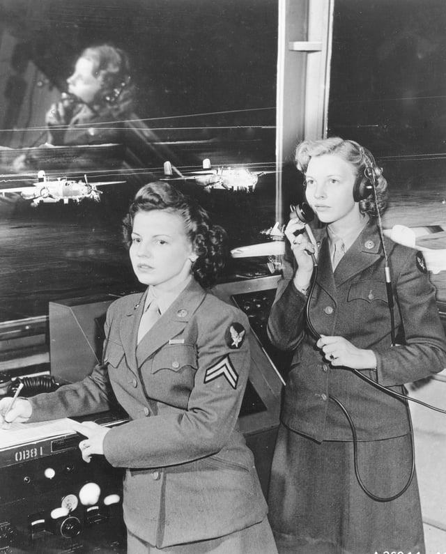 Female service dress in OD shade 33 at Randolph Field, 1944