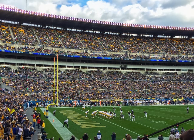 Pitt Football playing Notre Dame at Heinz Field in 2015