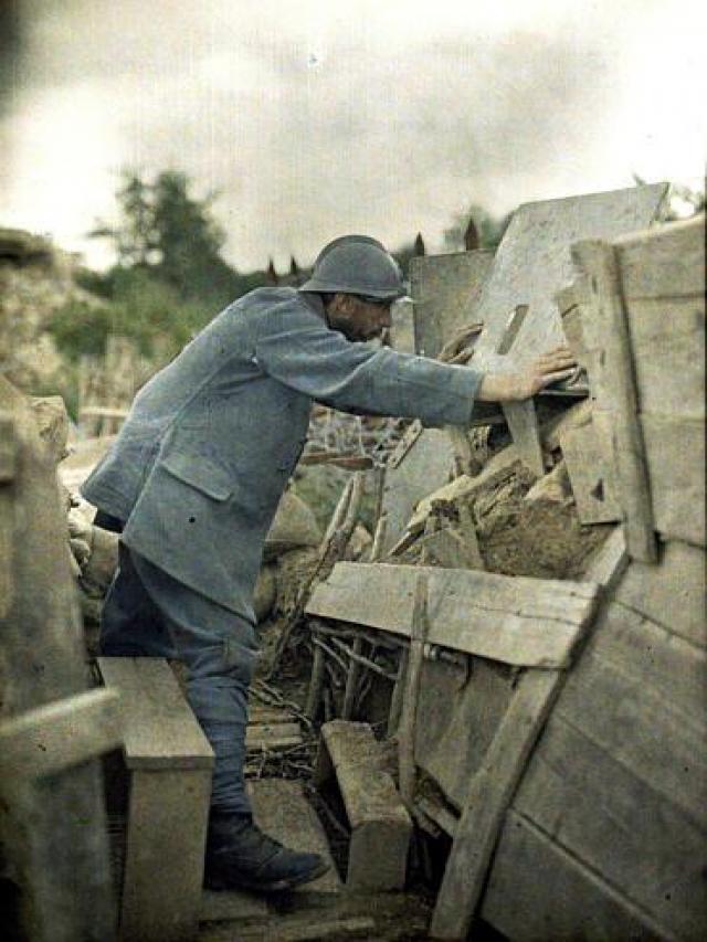 French Army lookout at his observation post, Haut-Rhin, France, 1917