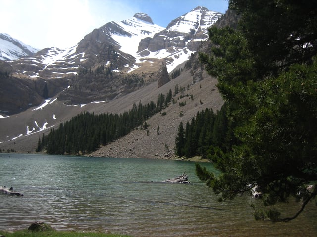 Ibón (glacial lake) Basa Mora, in Gistain valley, Aragon.