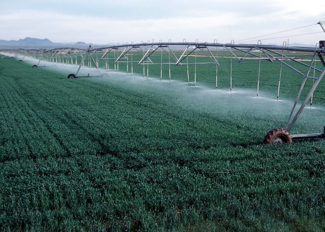 A center pivot irrigation system